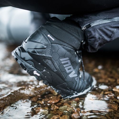 Кросівки для бігу Inov-8 Roclite Pro G 400 GTX чорні трейлові чоловічі
