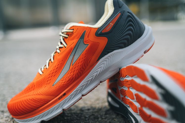 Кросівки для бігу чоловічі Altra Torin 5.0 помаранчевий